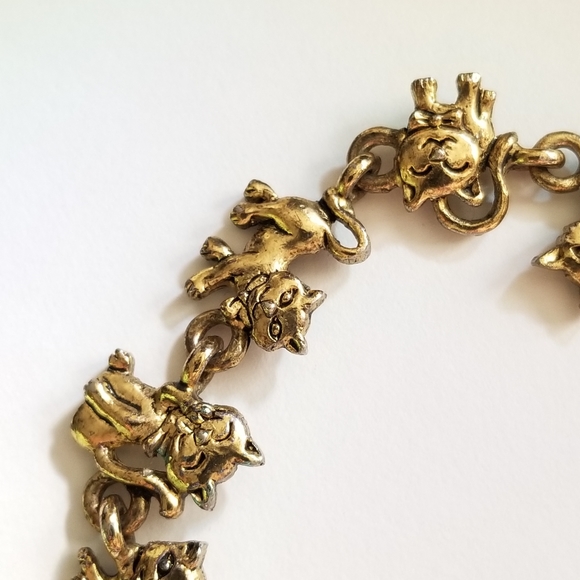 Relisted -Vintage cat bracelet Gold Tone playful kitty BG - Picture 9 of 15